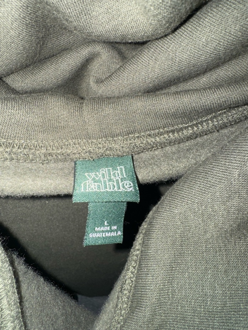 Wild Fable Olive Green Sweatshirt Interior Label Detail NWOT - Picture 4 of 4